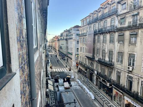 Apartamento T3 de Charme na Baixa de Lisboa - Uma Oportunidade Única!