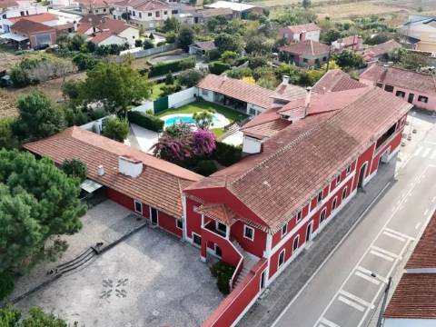 Palacete Histórico com Terreno - Uma Joia no Coração de Portugal, Louriçal