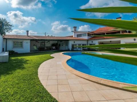 Palacete Histórico com Terreno - Uma Joia no Coração de Portugal, Louriçal