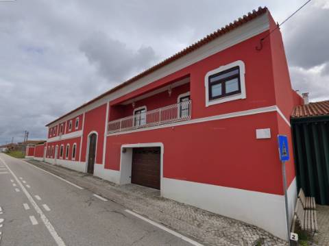 Palacete Histórico com Terreno - Uma Joia no Coração de Portugal, Louriçal