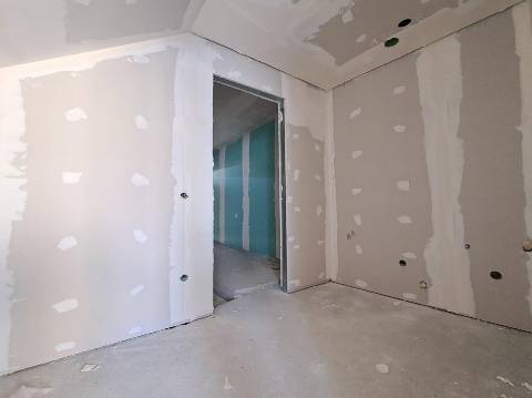 Moradia T4 com garagem a 5 minutos do Baleal