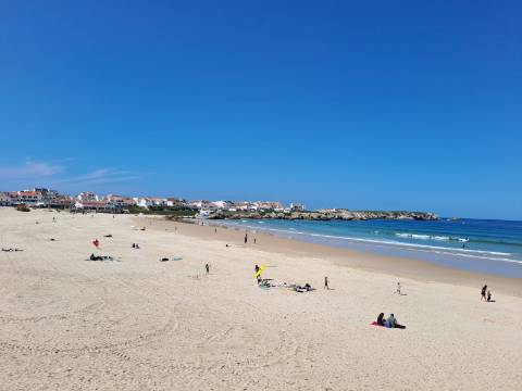 Moradia T4 com garagem a 5 minutos do Baleal