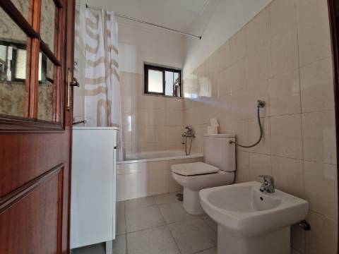 Apartamento T0 luminoso em Sapadores/Graça