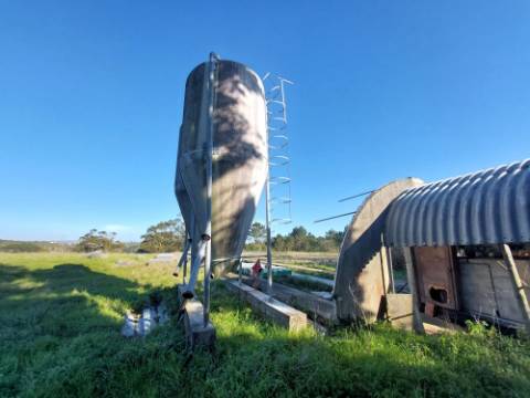 Lote para construção de 6.920m² e vista estupenda sobre o Campo