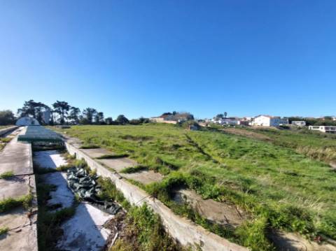 Lote para construção de 6.920m² e vista estupenda sobre o Campo