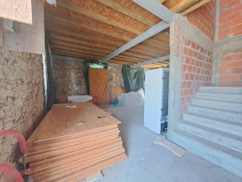 Moradia T3 junto à praia da Consolação