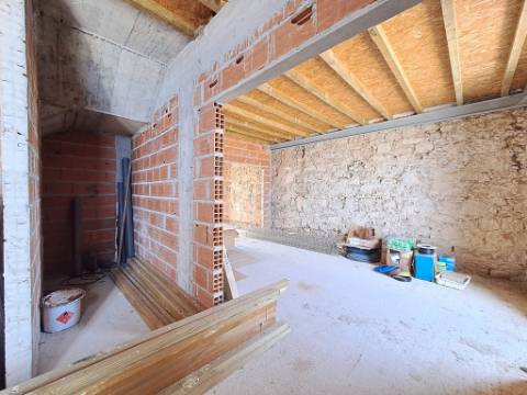 Moradia T3 junto à praia da Consolação