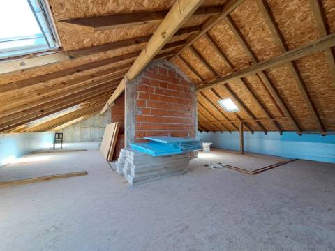 Moradia T3 junto à praia da Consolação