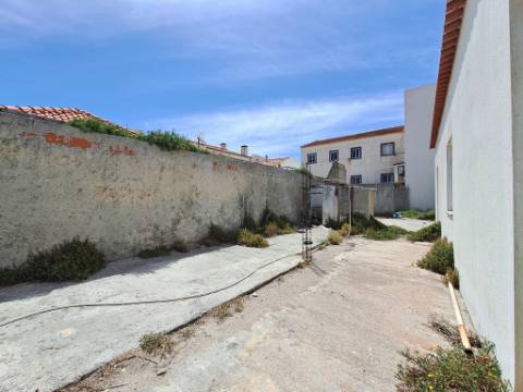 Moradia T3 junto à praia da Consolação