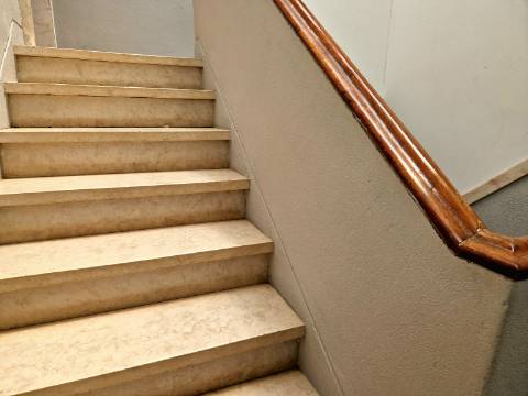 Prédio na Amadora, com 6 frações de habitação para rentabilidade