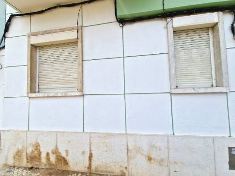 Prédio na Amadora, com 6 frações de habitação para rentabilidade