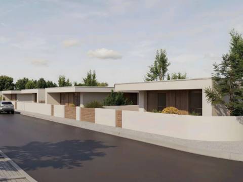 Moradia V3 com piscina e carport no Nadadouro