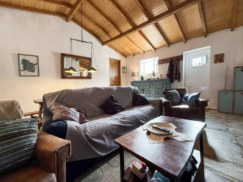 Quintinha com Moradia Típica Alentejana com 3 quartos