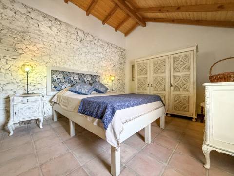 Quintinha com Moradia Típica Alentejana com 3 quartos