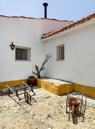 Quintinha com Moradia Típica Alentejana com 3 quartos