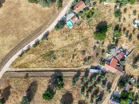 Quintinha com Moradia Típica Alentejana com 3 quartos