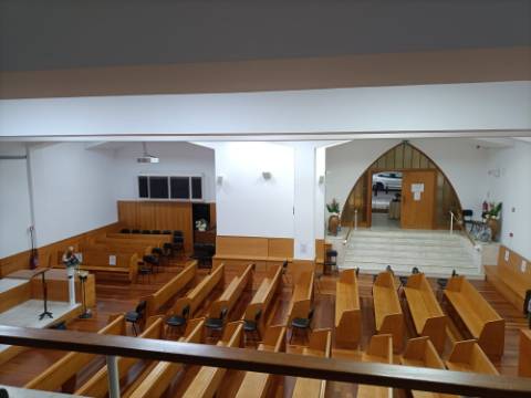 Espaço comercial amplo e versátil na Rua Filipe Folque