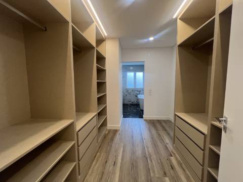 Moradia exclusiva V4 térrea na prestigiada Herdade da Aroeira