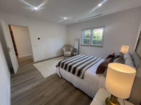 Moradia exclusiva V4 térrea na prestigiada Herdade da Aroeira