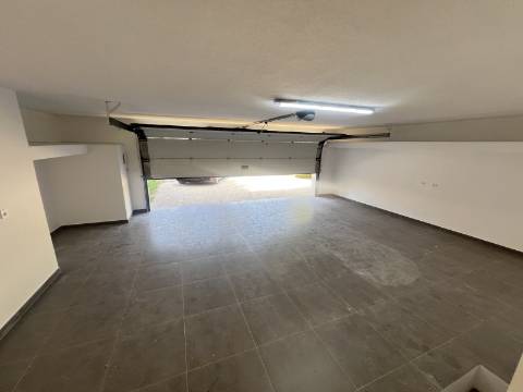 Moradia exclusiva V4 térrea na prestigiada Herdade da Aroeira