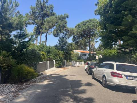 Moradia exclusiva V4 térrea na prestigiada Herdade da Aroeira