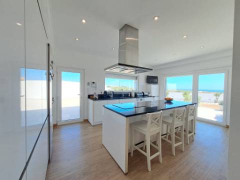 Moradia V5 Contemporânea frente ao Oceano Atlântico