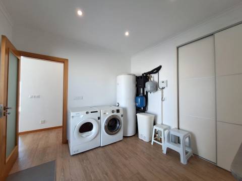 Moradia V5 Contemporânea frente ao Oceano Atlântico