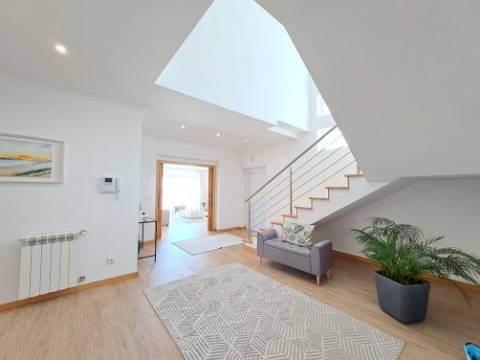 Moradia V5 Contemporânea frente ao Oceano Atlântico