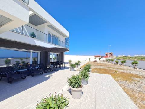 Moradia V5 Contemporânea frente ao Oceano Atlântico