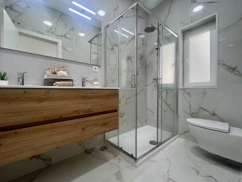 Apartamento T3 luminoso e a estrear a poucos minutos da Graça