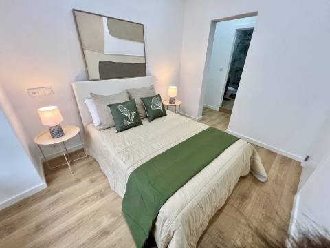 Apartamento T3 luminoso e a estrear a poucos minutos da Graça