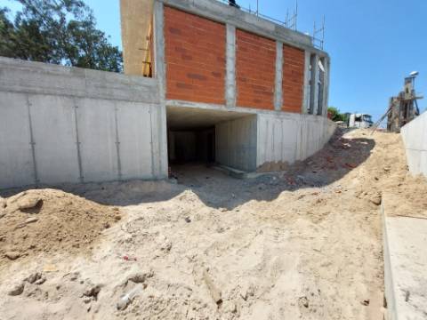 Moradia V4 com piscina perto da Lagoa de Óbidos