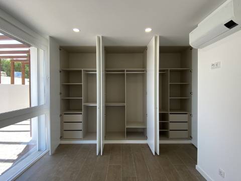 Moradia V3 com piscina e terraço a 5 minutos das praias