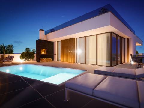 Moradia V3 com piscina e terraço a 5 minutos das praias