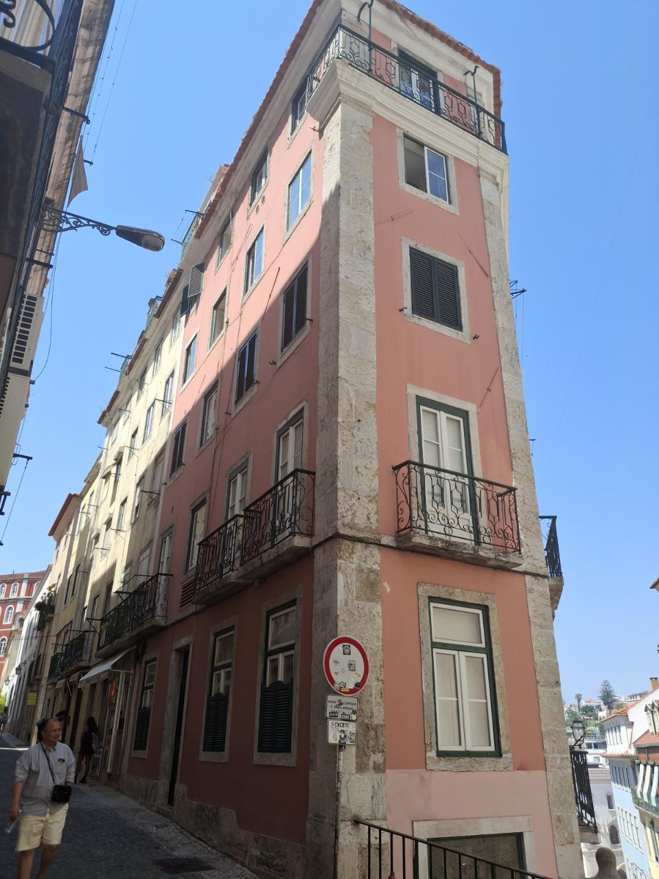 Charmoso apartamento T1 na Rua do Duque