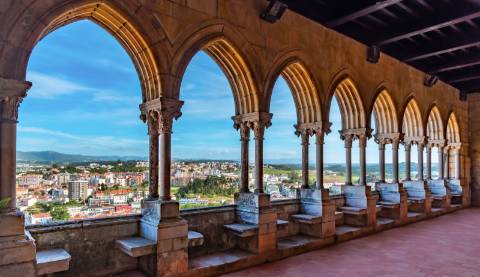 T2 Novo com varanda e garagem bem localizado em Leiria