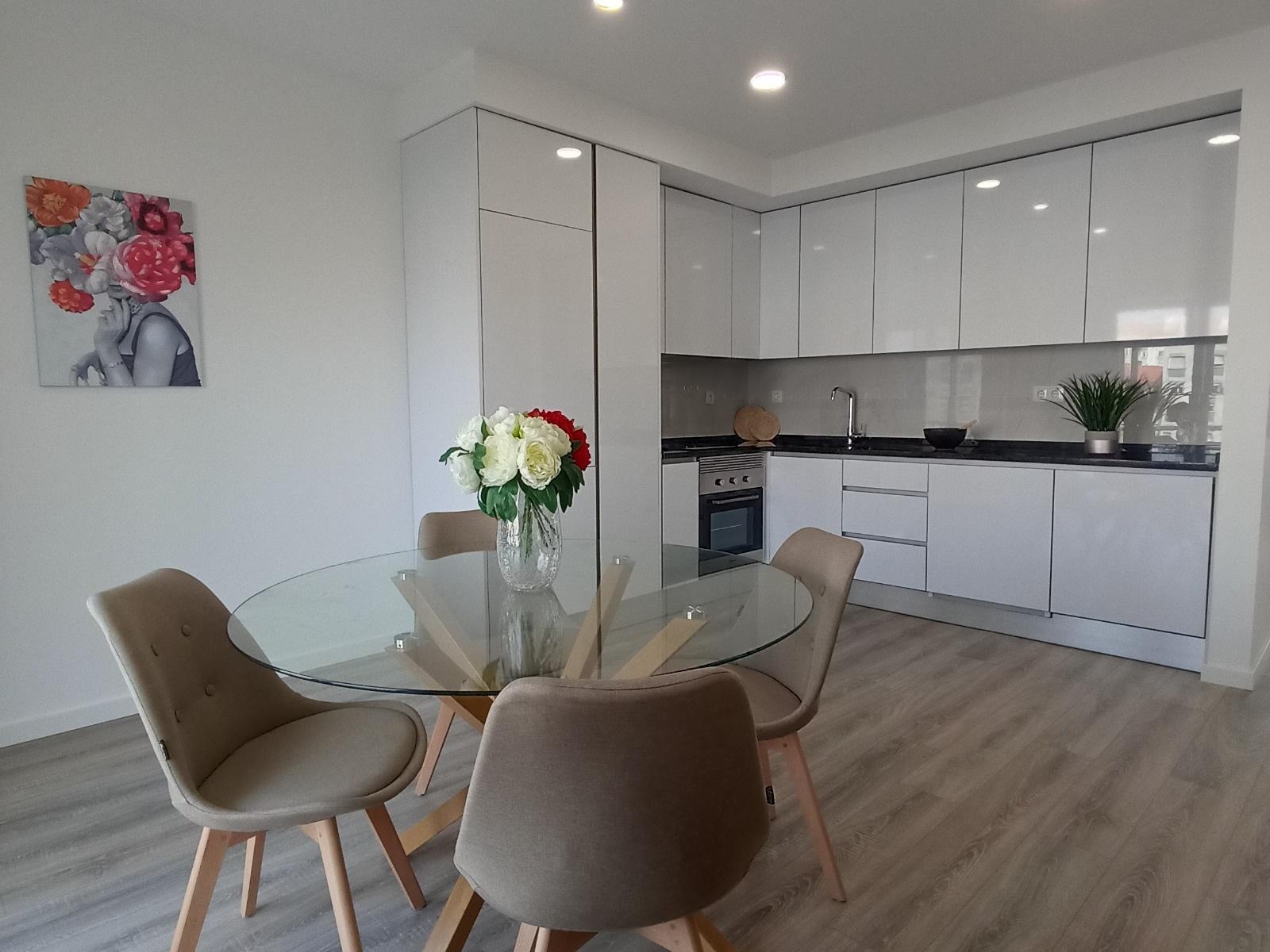 Oportunidade única em Benfica - apartamento T3 com logradouro, em remodelação total