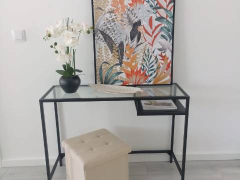 Apartamento T3 em remodelação total com varanda e estacionamento - Benfica