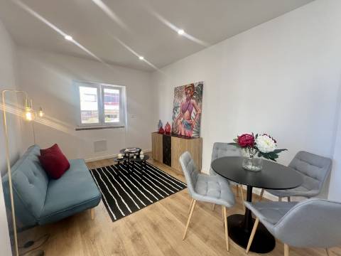 O apartamento que combina sofisticação, conforto e centralidade - o seu novo lar em Benfica espera por si