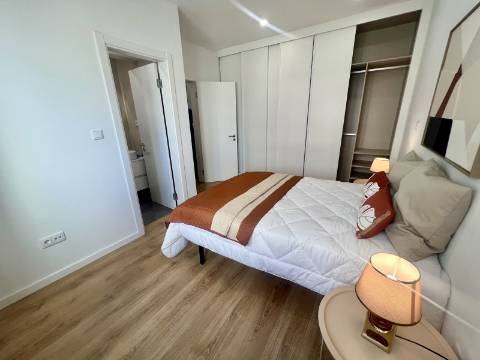 O apartamento que combina sofisticação, conforto e centralidade - o seu novo lar em Benfica espera por si