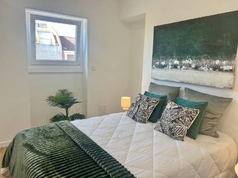 O apartamento que combina sofisticação, conforto e centralidade - o seu novo lar em Benfica espera por si