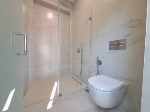 Deslumbrante moradia V4 com requinte e arquitetura única