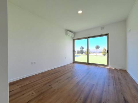 Deslumbrante moradia V4 com requinte e arquitetura única