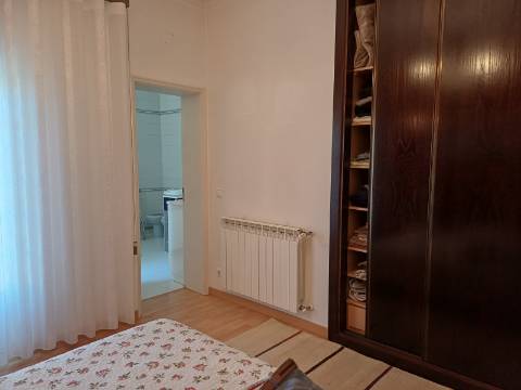 Moradia T4 no centro da Marinha Grande