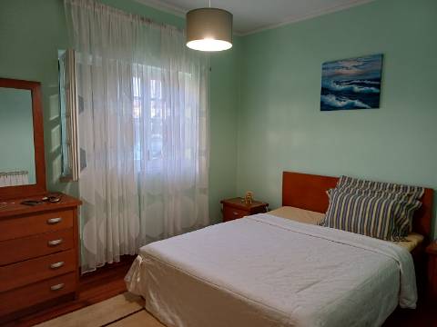 Moradia T4 no centro da Marinha Grande