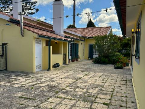 Moradia T4 no centro da Marinha Grande