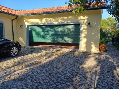 Moradia T4 no centro da Marinha Grande