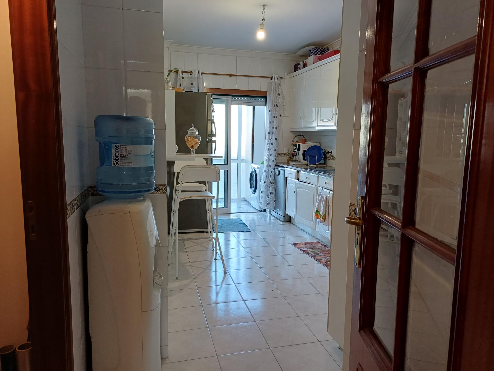 Apartamento T3 com terraço de 90m² e garagem - Quinta do Alçada