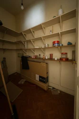 Fabuloso T7 com charme histórico em Arroios - um clássico com potencial infinito