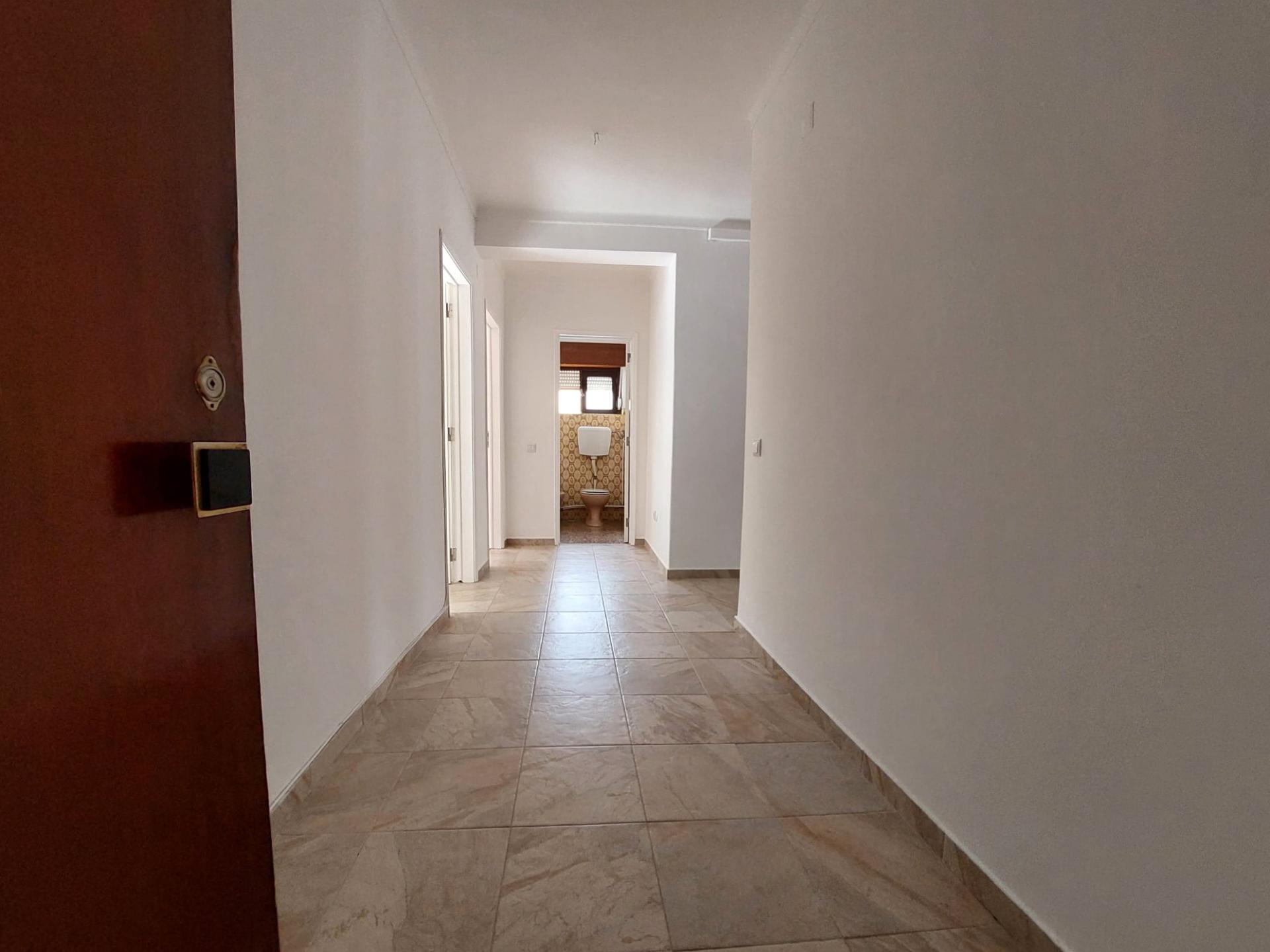 Apartamento T3 pronto a habitar